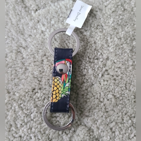 Vera Bradley Twice As Nice Keychain - Picture 1 of 3